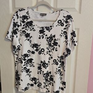 Style & Co. Black and White Floral Short Sleeve Top